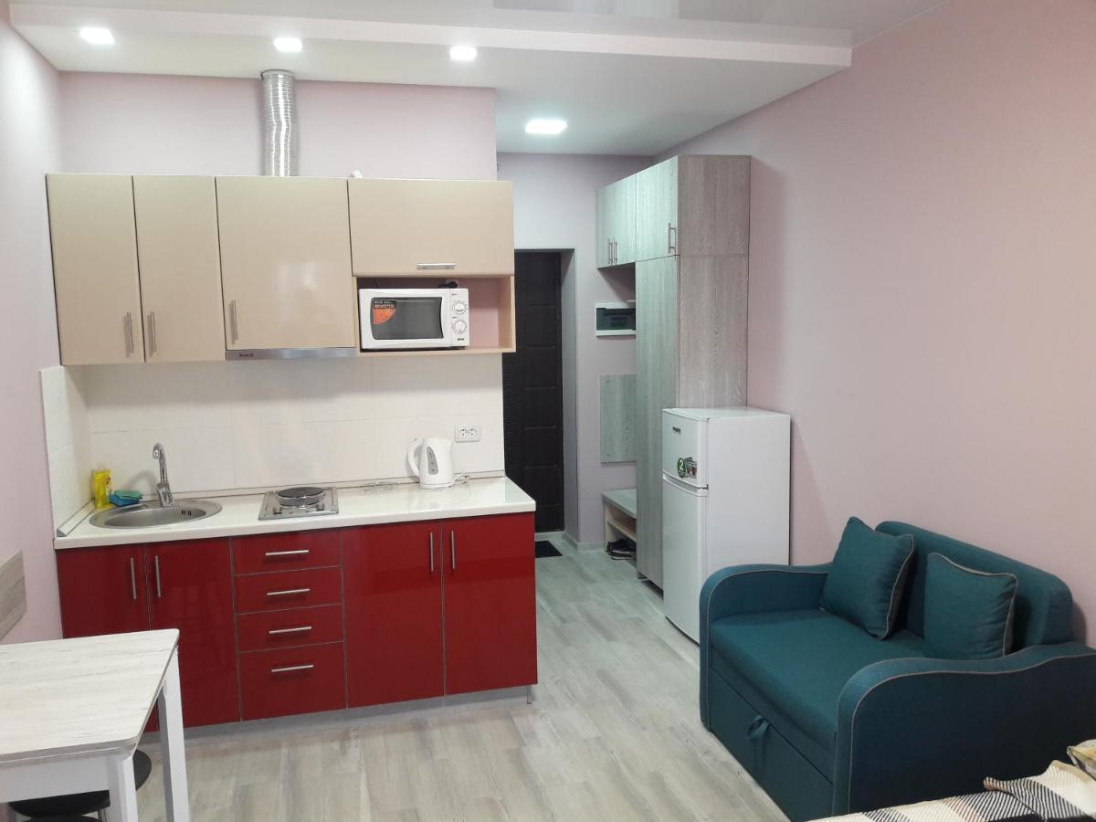 Apartments Near Metalist Stadium Kharkiv Bagian luar foto