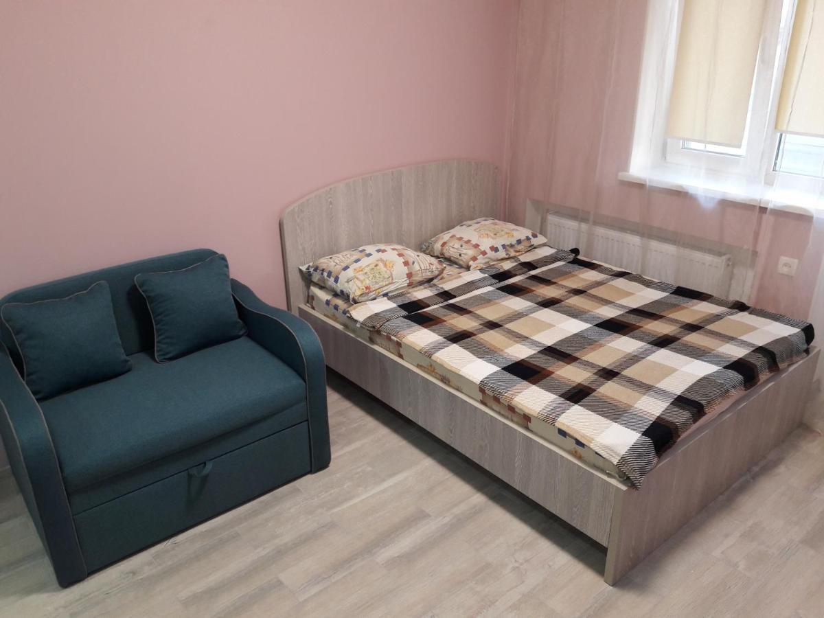 Apartments Near Metalist Stadium Kharkiv Bagian luar foto