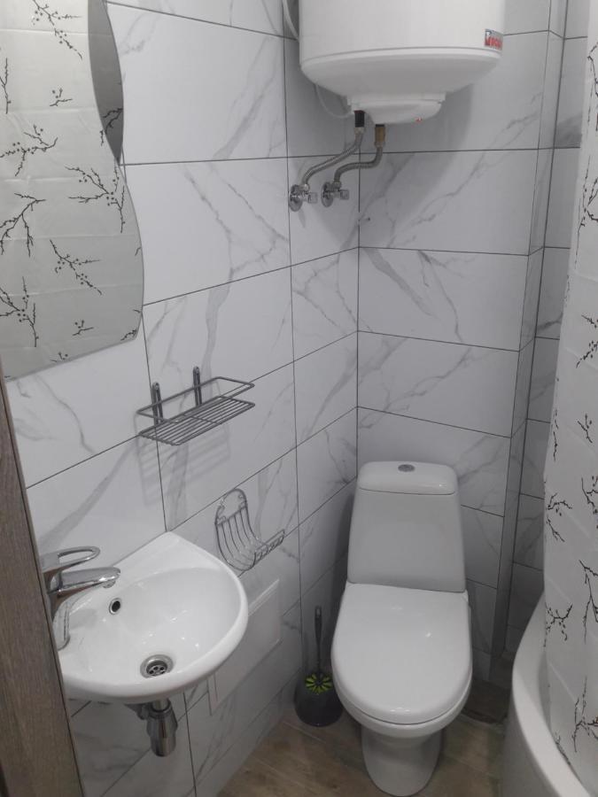 Apartments Near Metalist Stadium Kharkiv Bagian luar foto